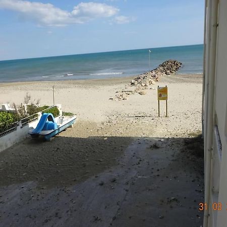 Apartamento Un Sejour Les Pieds Dans L'Eau Palavas-les-Flots Exterior foto